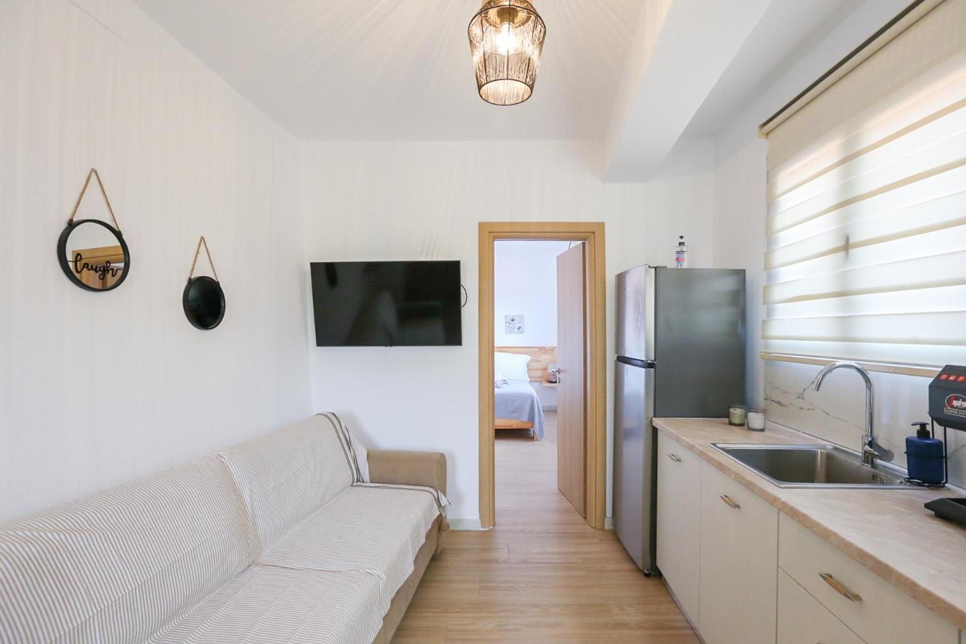 Village View Apartments Himarë Dış mekan fotoğraf