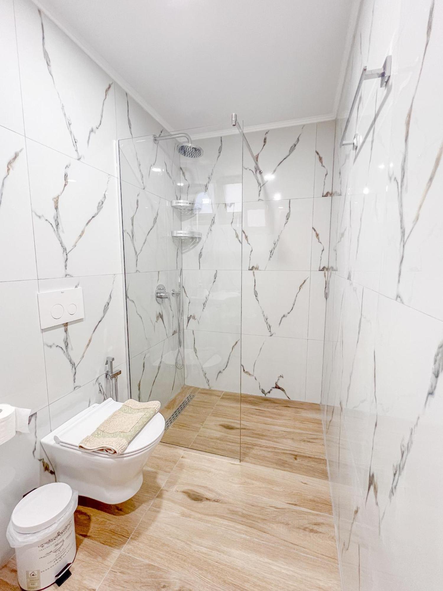 Village View Apartments Himarë Dış mekan fotoğraf